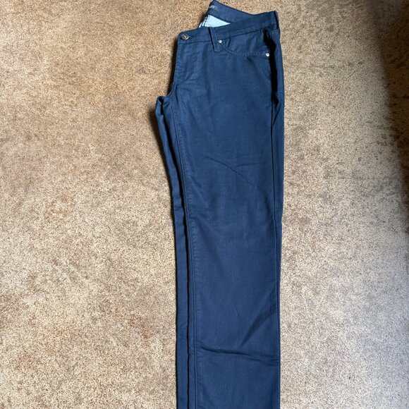 James Jeans Dry Aged Denim “Twiggy” in Black Cat Wash - Picture 2 of 10